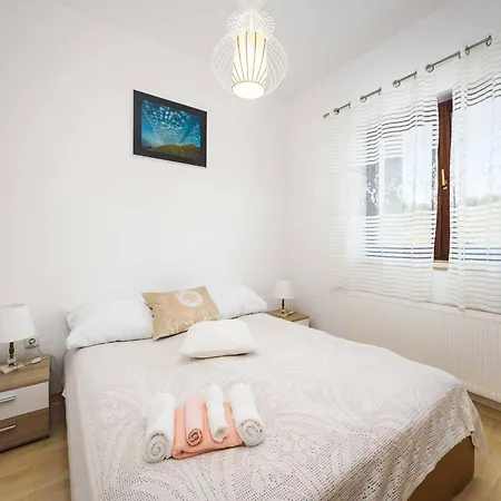Cozy Hortenzija In Apartment *